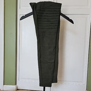 NWOT Lularoe Luxe Moto Leggings